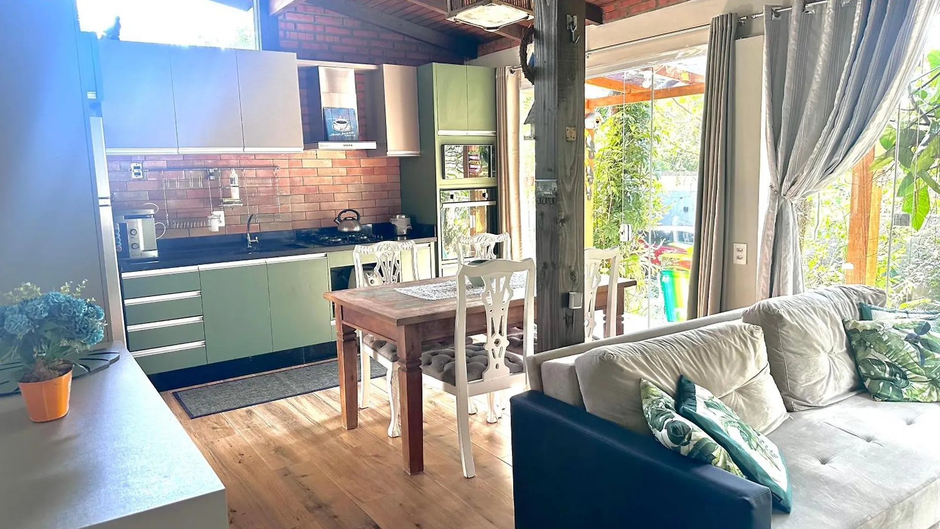 Recanto Dos Passarinhos Linda Casa Com 2 Quartos Balneário Camboriú 0*,  Brasil