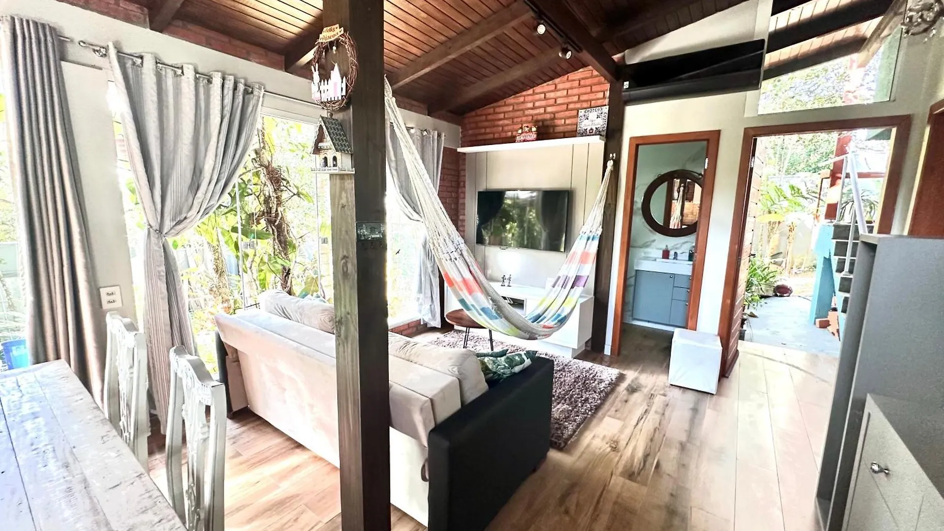 Recanto Dos Passarinhos Linda Casa Com 2 Quartos Balneário Camboriú 0*,  Brasil