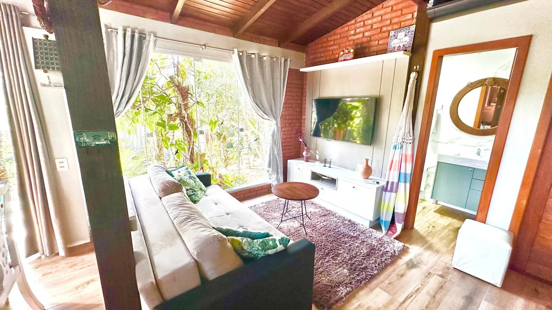 Recanto Dos Passarinhos Linda Casa Com 2 Quartos Balneário Camboriú 0*,  Brasil